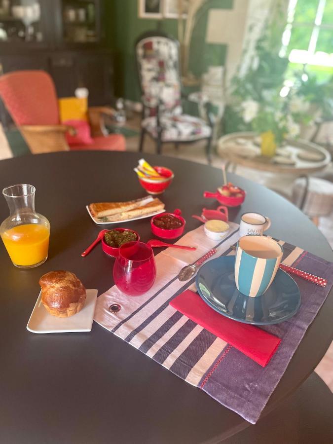 مبيت وإفطار Les Touches-de-Périgny Le P'Tit Nid De Gabriel المظهر الخارجي الصورة